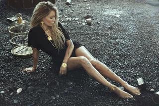 Malgorzata Rozenek feet photo thumbnail