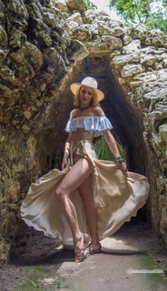 Shantel VanSanten feet photo thumbnail