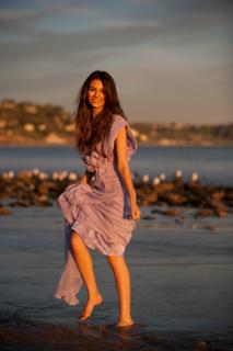 Victoria Justice feet photo thumbnail