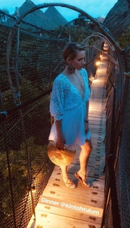 Shantel VanSanten feet photo thumbnail