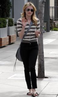 Emma Roberts feet photo thumbnail