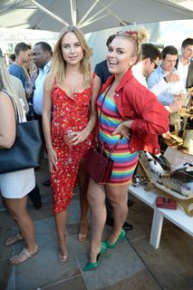 Kimberley Garner feet photo thumbnail