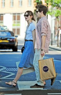Keira Knightley feet photo thumbnail