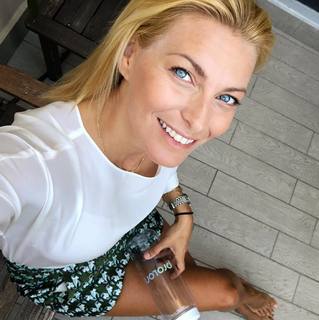 Federica Fontana feet photo thumbnail
