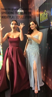 Dia Mirza feet photo thumbnail