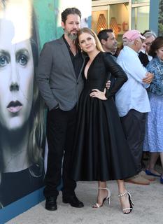 Amy Adams feet photo thumbnail