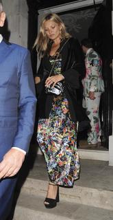 Kate Moss feet photo thumbnail