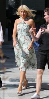 Holly Willoughby feet photo thumbnail