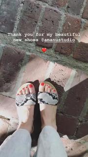 Minka Kelly feet photo thumbnail