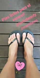 Paula Echevarría feet photo thumbnail