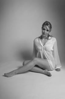 Laura Hamilton feet photo 1