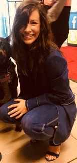 Evangeline Lilly feet photo thumbnail