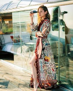 Jamie Chung feet photo thumbnail