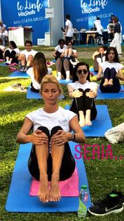 Federica Fontana feet photo thumbnail
