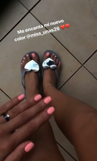 Cristina Pedroche feet photo thumbnail