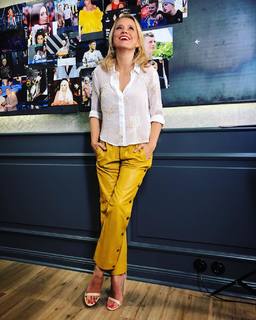 Nova Meierhenrich feet photo thumbnail