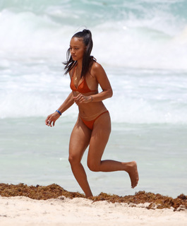 Karrueche Tran feet photo thumbnail