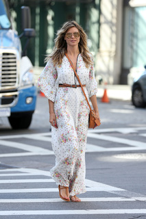 Heidi Klum feet photo thumbnail