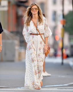 Heidi Klum feet photo thumbnail