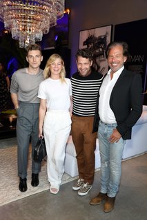 Ellen Pompeo feet photo thumbnail