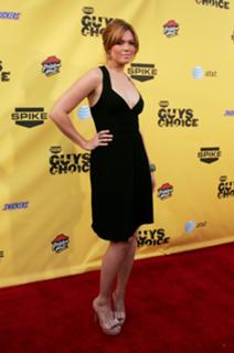 Mandy Moore feet photo thumbnail
