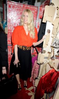 Claudia Schiffer feet photo thumbnail