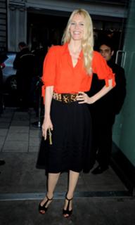 Claudia Schiffer feet photo thumbnail