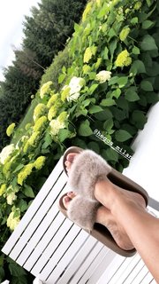 Paulina Sykut feet photo thumbnail