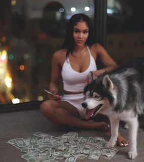 Saweetie feet photo 3