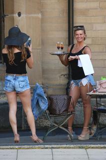 Kerry Katona feet photo thumbnail