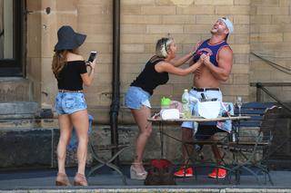 Kerry Katona feet photo thumbnail