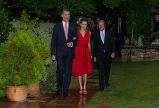 Queen Letizia of Spain feet photo thumbnail