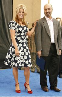 Jessica Simpson feet photo thumbnail