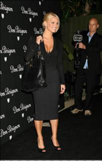 Jessica Simpson feet photo thumbnail