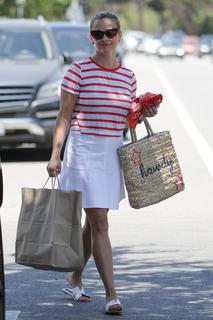 Reese Witherspoon feet photo thumbnail