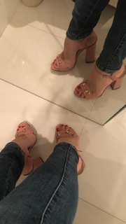 Franciely Freduzeski feet photo thumbnail