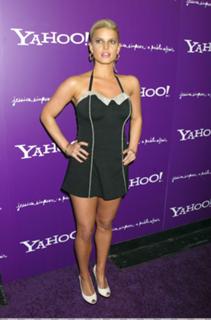 Jessica Simpson feet photo thumbnail