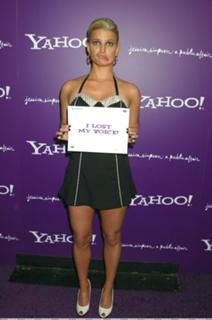 Jessica Simpson feet photo thumbnail