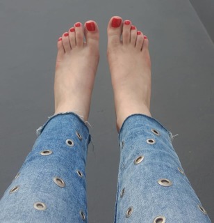 Isa Pes feet photo thumbnail