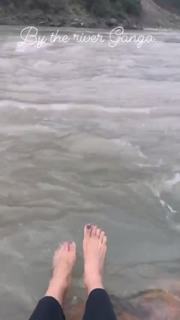 Pooja Hegde feet photo thumbnail