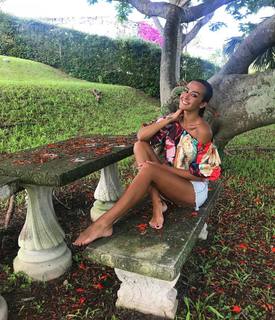 Giorgia Palmas feet photo thumbnail
