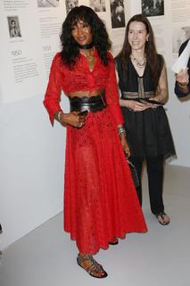 Naomi Campbell feet photo thumbnail