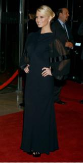 Jessica Simpson feet photo thumbnail