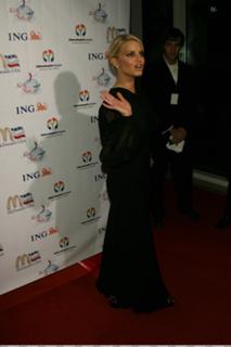 Jessica Simpson feet photo thumbnail