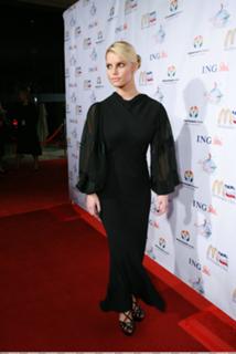 Jessica Simpson feet photo thumbnail