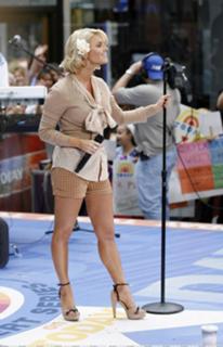 Jessica Simpson feet photo thumbnail