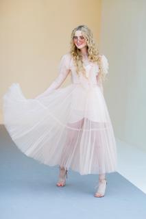 Kathryn Newton feet photo thumbnail