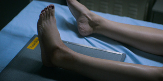 Alison Brie feet photo thumbnail