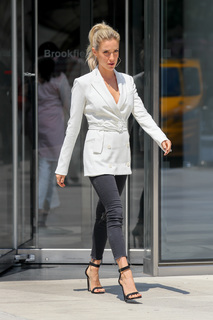 Kristin Cavallari feet photo thumbnail