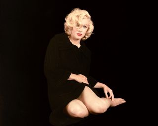 Marilyn Monroe feet photo thumbnail